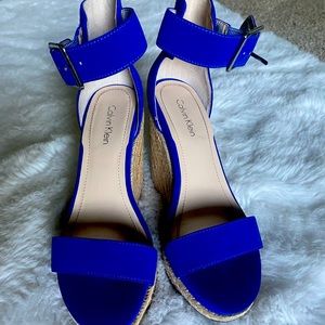 Calvin Klein Nisse Nubuck Bright Blue heels
